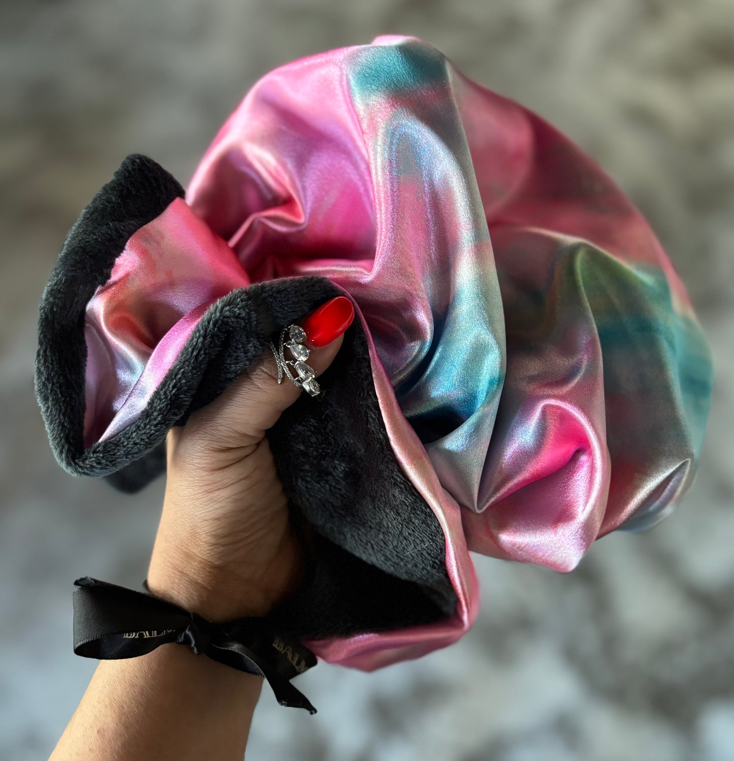 PLUSH FLUFFY XTRA OVERSIZED HAIR BONNET