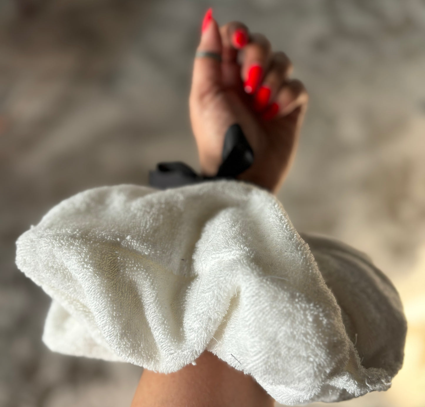 MICROFIBER “HAIR TOWEL” SCRUNCHIE W/ ZIPPER POCKET + STRAPS